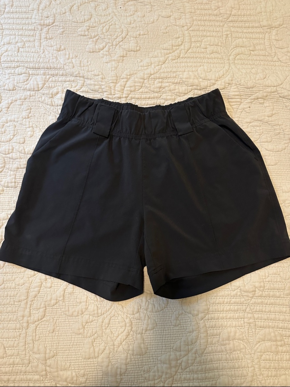 Athleta Women's Black  Performance Shorts size 4